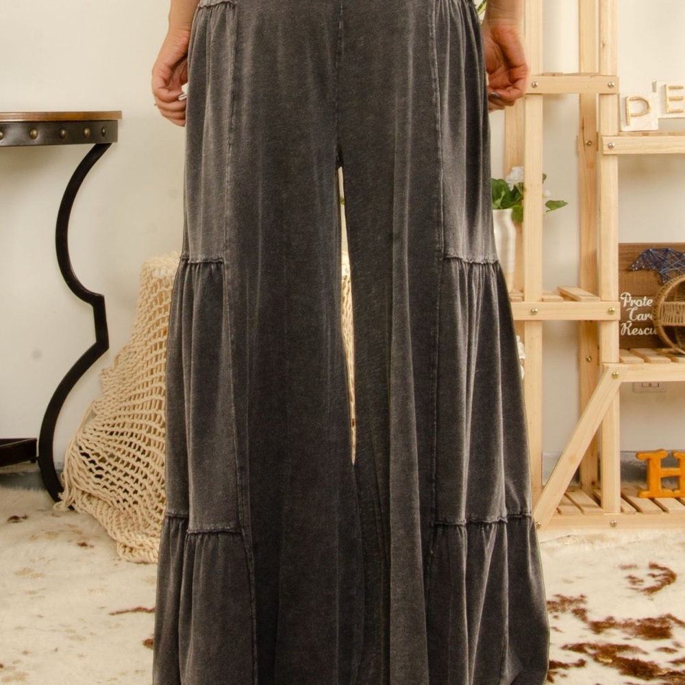 Blue Velvet Black Wide-Leg Tiered Pants - Picture 3 of 3